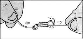 335 Смочив узел слюной потяните леску за концы в противоположные стороны - фото 67