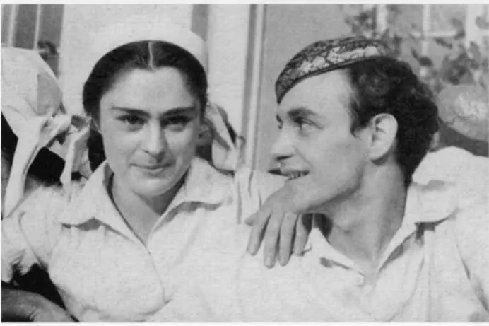 На летней практике Первокурсниквахтанговец 1947 год Школа закон - фото 14