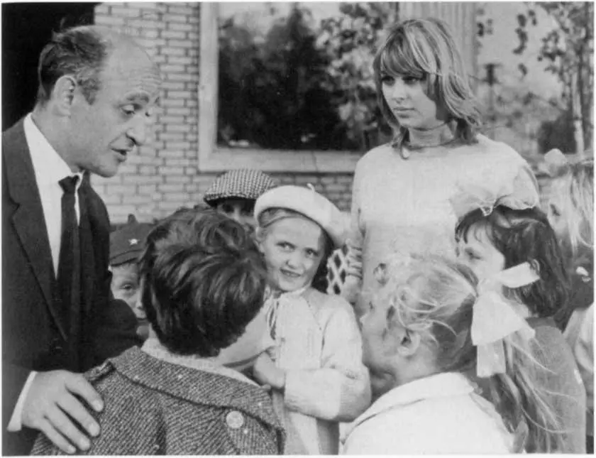 Внимание черепаха сценарий С Лунгина и И Нусинова С героями фильма - фото 44