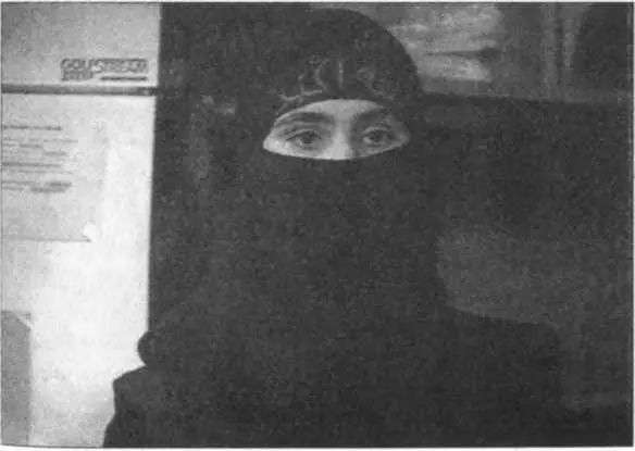 а вот вторая жена Ахмадова была бездетной потому и была отправлена в Москву - фото 43