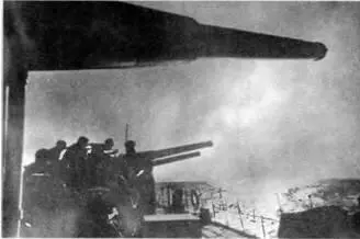Сталин на якоре вверху и в походе Эсминец Войков Конец 1940х гг В - фото 67