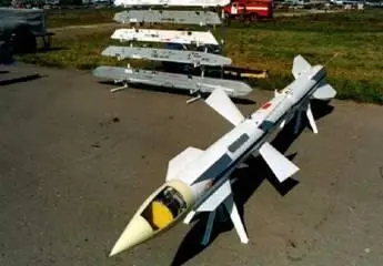 Головка самонаведения Р27Р с щелевой антенной решеткой фото ВДрушлякова - фото 204