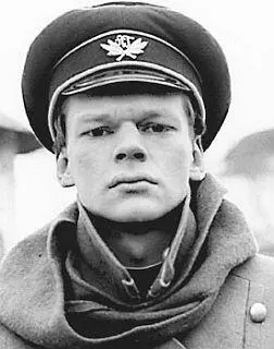актер кино Вам и не снилось 1980 скончался 23 апреля в возрасте 27 - фото 188