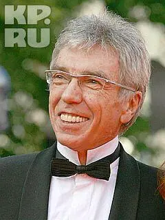 Ю Николаев родился в 1948 году в Кишиневе в семье военного Учился в школе с - фото 48