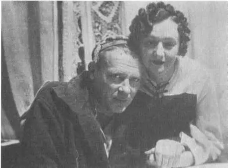 Елена Сергеевна и Михаил Афанасьевич 1939 г МА Булгаков в Батуми Манс - фото 54