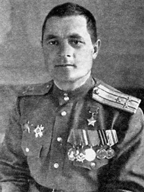 Командир 700гo стрелкового полка М И Сипович В этот день в 85ю дивизию - фото 13