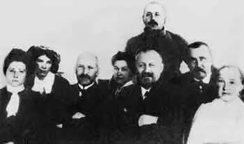 77 Участники экспедиции профессора ДК Заболотного 1910 1911Слева - фото 76