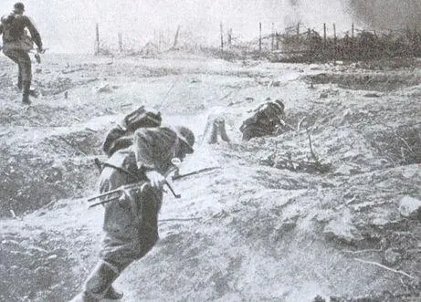 Саперы продвигаются в глубь территории противника Утро 22 июня 1941 г Под - фото 113