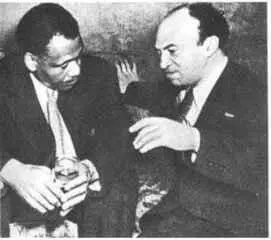 Поль Робсон и еврейский актер Соломон Михоэлс Михоэлс убитый в 1948 г по - фото 14