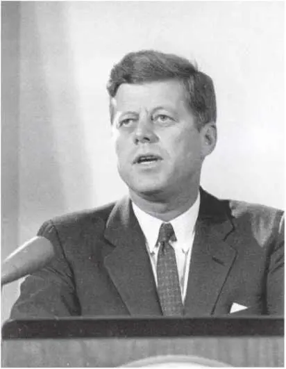 22 октября 1962 года президент США Джон Фицджеральд Кеннеди не получив из - фото 124