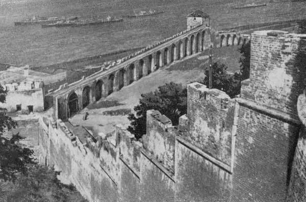 26 Ивановская и Белая башни до реставрации 1947 г 27 Архангельский собор - фото 51