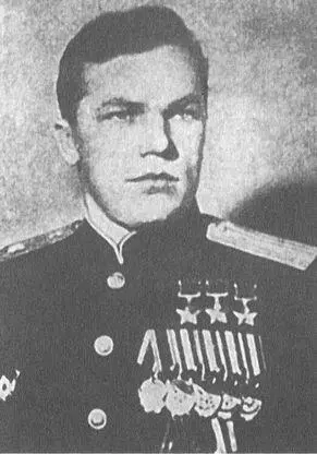 Полковник Иван Кожедуб трижды Герой Советского Союза геройский летчик - фото 104