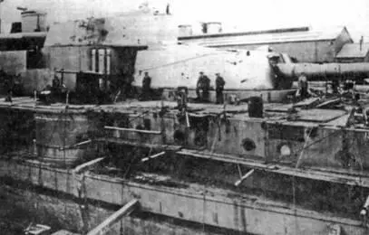 Кормовые башни главного калибра линкора Уорспайт Поперечные сечения линкора - фото 27
