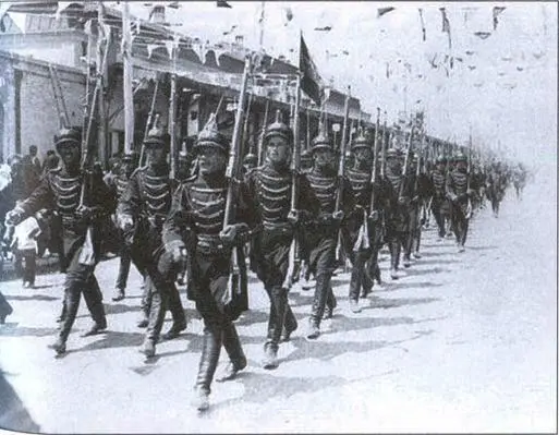 Иранская жандармерия в Казвине Июнь 1941 года Генерал Захеди лидер - фото 9