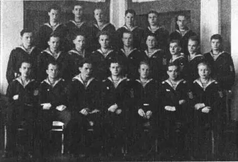 Лучшая курсантская группа военноморского училища по учебе Ленинград 1955 г - фото 4