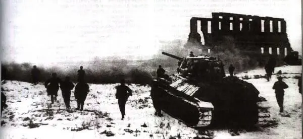 Именно во время этого не виданного на земле наступления в январе 1945 года - фото 9