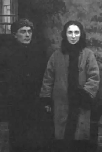 Комендант Англетера В М Назаров и его жена Антонина Львовна урожденная - фото 10