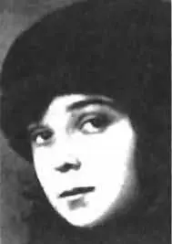 Надежда Вольпин Екатерина Есенина слева сексот ГПУ Вольф Эрлих и Галина - фото 3