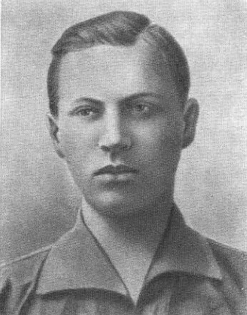 Валерий Чкалов 1919 г Валерий Чкалов 1921 г Пристань в Василеве - фото 5