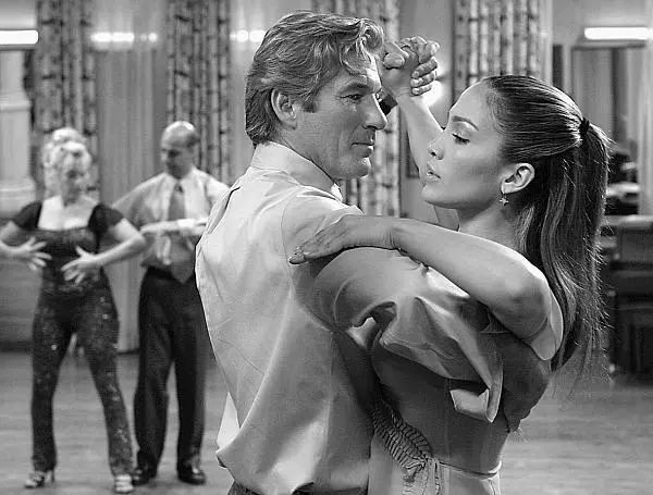 Кадр из фильма Давайте потанцуем Ричард Тир и Дженнифер Лопес Кадр из - фото 16