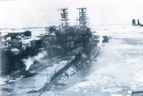 Несколько лет 241я бригада зимовала у причалов острова Ягры надводные - фото 35