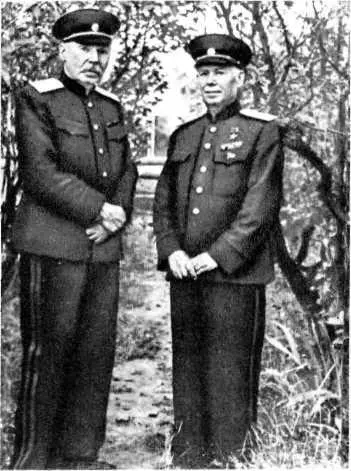 В Г Федоров и В А Дегтярев Москва 1947 г В А Дегтярев во время - фото 47
