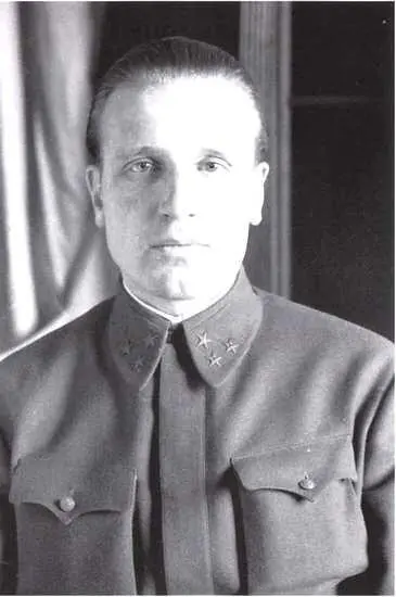 Александр Евгеньевич Голованов 19041975 ставший прототипом Александра - фото 15