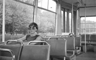 В трамвае по Бухарестской улице Н Морозова 1979 г Нина Морозова и - фото 68