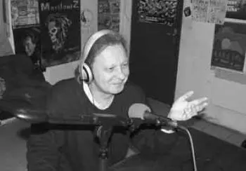 Владимир Козлов выступает на радио в г Монтобане Франция Виктор Михеев - фото 92