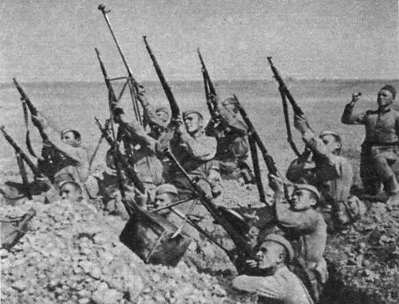 Гвардейцы 4 гмп отражают налет пикирующих бомбардировщиков врага Памятник - фото 14