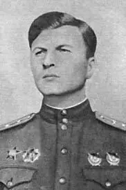 Д И Ермольчик И Е Петров справа и А П Москвин Горная катюша - фото 41