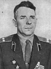Д Г Приходько Герой Советского Союза Н И Винников А Ф Пануев - фото 58