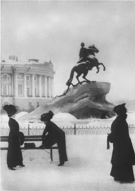 Петербургские модницы Фотография начала 1900х гг Тушение пожара С - фото 62