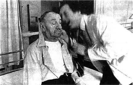 A B Рис 103 Искусство Лоуэлла Хандлера Фотографии людей с синдромом - фото 40
