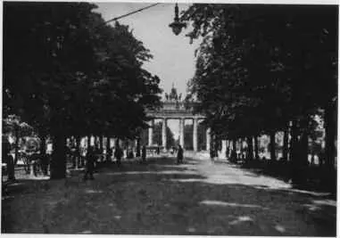 Улица УнтерденЛинден Берлин 1912 г Роберт Вальзер Райнер Мария - фото 56