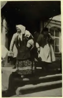 Pilgrims leaving the Solovetzky monastery hostel Archangel У гжи Одинцовой - фото 31