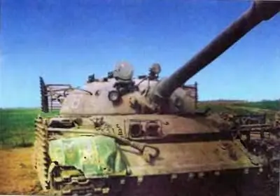Рис 216 Противокумулятивные решетки на бортах и башне танка Т62 Чечня - фото 33