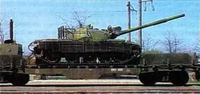 Рис 137 Танк Т62 с наваренными на башне и бортах решетками дополнительной - фото 44