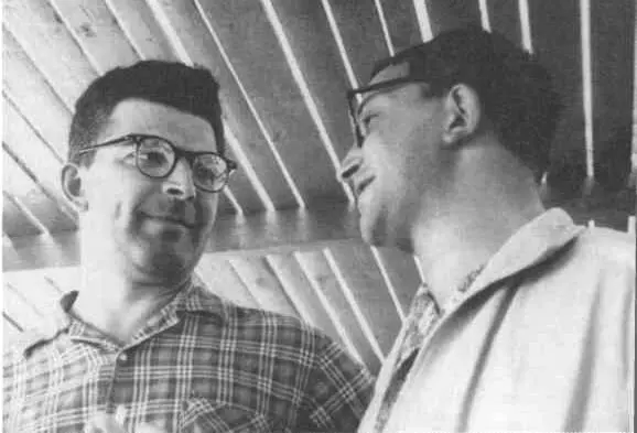 Аркадий и Борис Стругацкие Октябрь 1964г Алупка Алупка В Доме творчества - фото 30