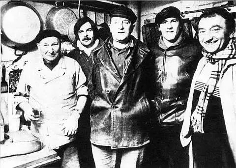 Жерар с отцом в центре в Шатору 1979 г Мотоциклы давняя любовь - фото 3