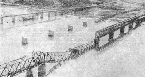 Рис 80 Из двух сильно поврежденных мостов видимых на снимке оказалось - фото 89