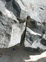 Специально выравнивать стены каменоломни никто бы не стал это совершенно не - фото 115