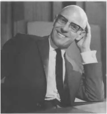 Фуко и Жан Жене на манифестации по поводу убийства полицией маоиста П Овернея - фото 13