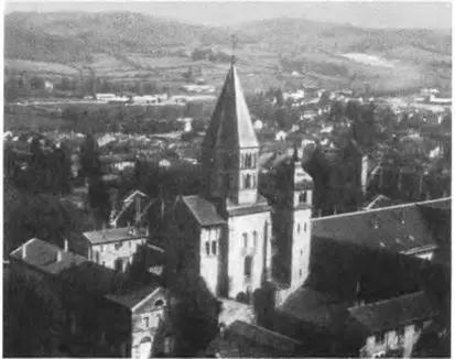 Аббатство Клюни Фото середины XX в Фасад аббатства Клюни Литография Е - фото 18