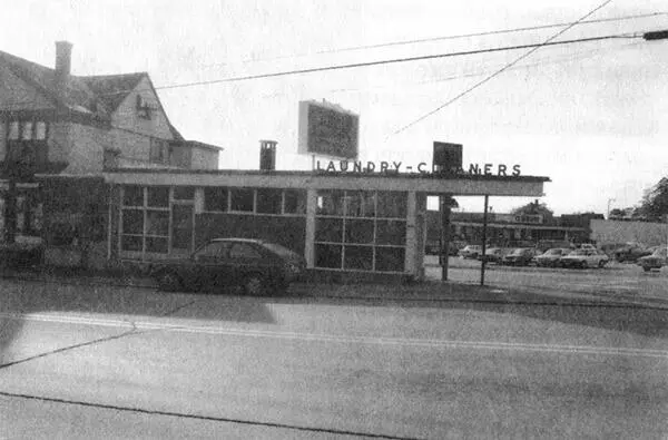 Окончив колледж в 1971 году Стив устроился на работу в бангорскую прачечную - фото 5