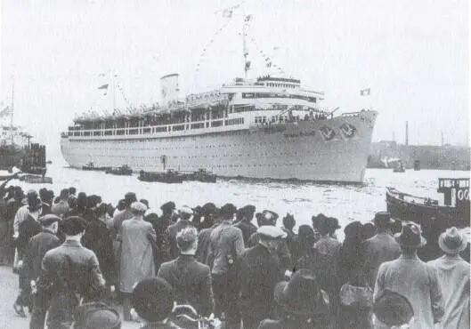 20 апреля 1938 года Вильгельм Густлоф покидает с 1436 отпускниками порт - фото 18