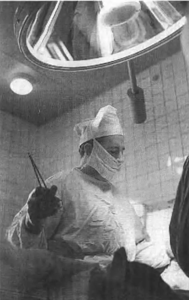 В операционной 70ые годы Москва В НьюЙорке в 1980 году я с трудом получил - фото 3