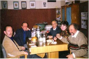 В редакции Звезды Яков Гордин Андрей Арьев Александр Кушнер Вера - фото 46