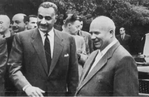 H С Хрущев и президент Египта Гамаль Абдель Насер НьюЙорк Сентябрь 1960 г - фото 59