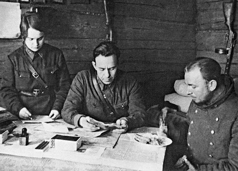 Допрос пленного Калининский фронт конец 1942 г Потери при прорыве были - фото 83